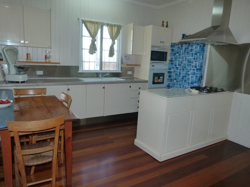 7 Russell Street, Caboolture QLD 4510