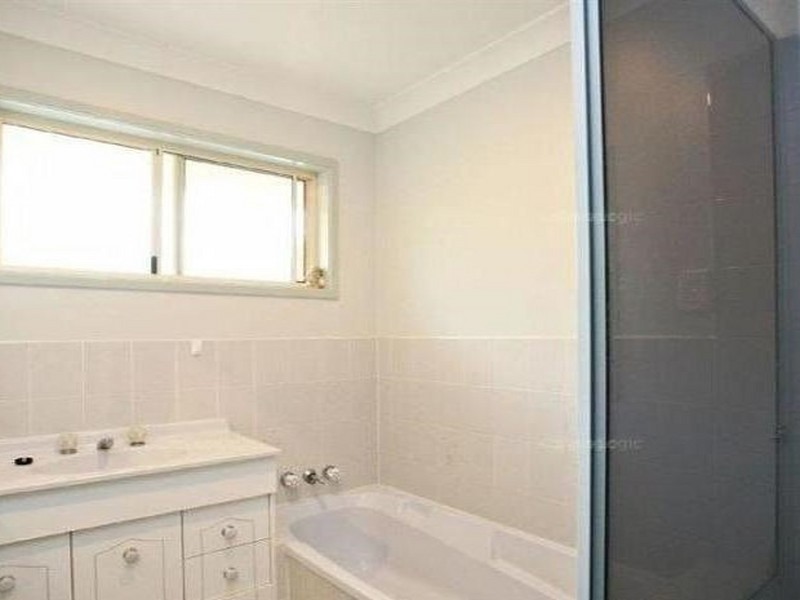 24 Crestleigh Court, Morayfield QLD 4506