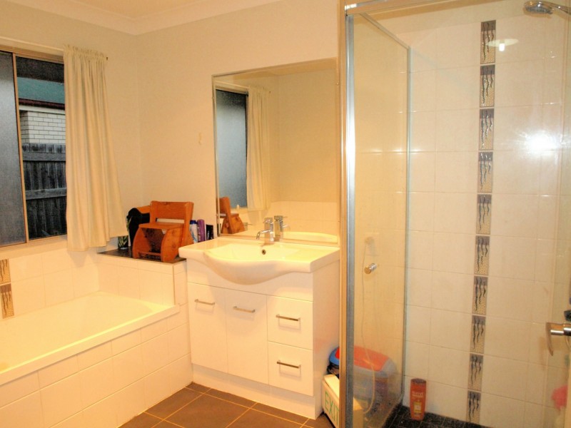 5 Wombat Place, Morayfield QLD 4506