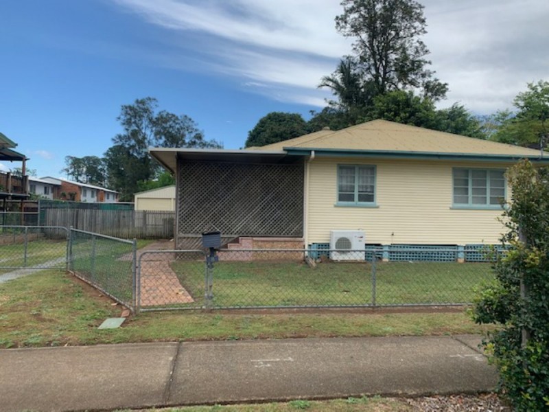 8 Ellis St, Lawnton QLD 4501