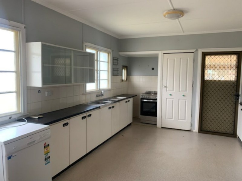 8 Ellis St, Lawnton QLD 4501