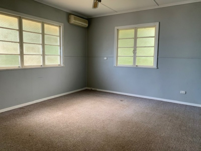 8 Ellis St, Lawnton QLD 4501