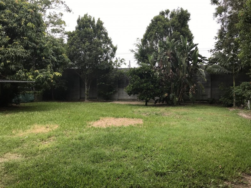 18 Railway Parade, Caboolture QLD 4510