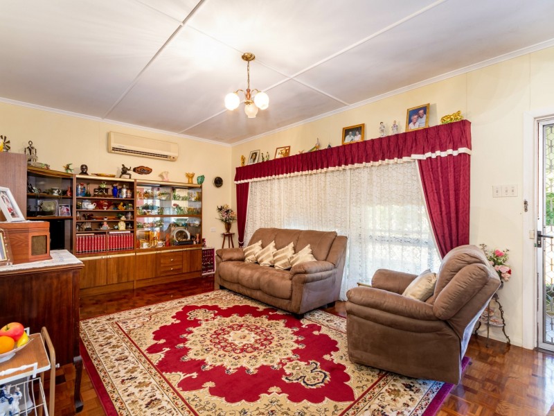 9 Elizabeth Street, Caboolture QLD 4510