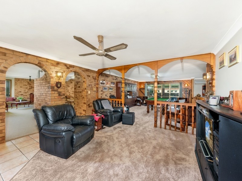 11 Fairway Ct, Caboolture QLD 4510