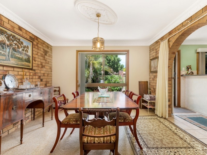 11 Fairway Ct, Caboolture QLD 4510