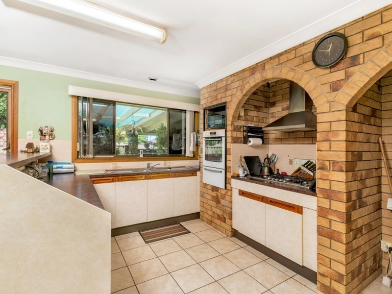 11 Fairway Ct, Caboolture QLD 4510