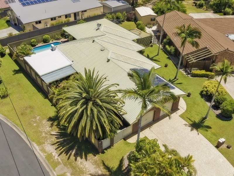 11 Fairway Ct, Caboolture QLD 4510