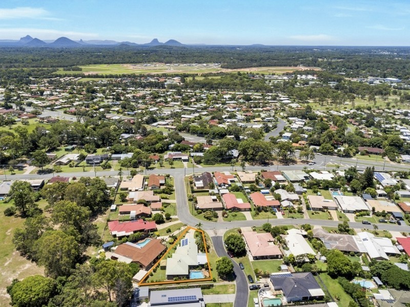 11 Fairway Ct, Caboolture QLD 4510