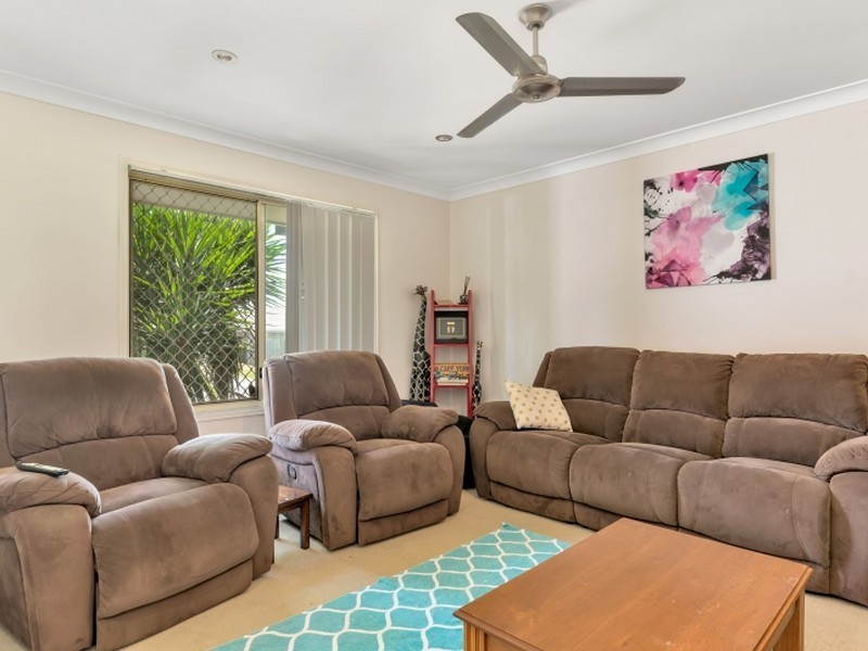 42 Bluejay Circuit, Morayfield QLD 4506