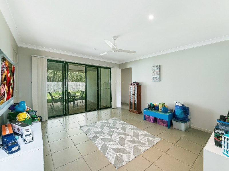 4 Gira Close, Beachmere QLD 4510