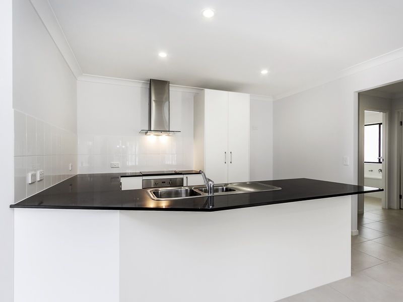 16 Lawrie Court, Caboolture QLD 4510