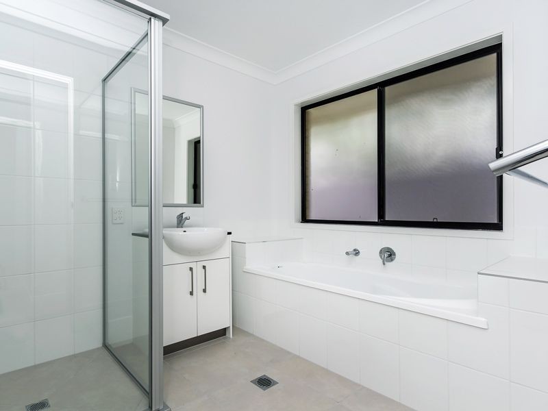 16 Lawrie Court, Caboolture QLD 4510
