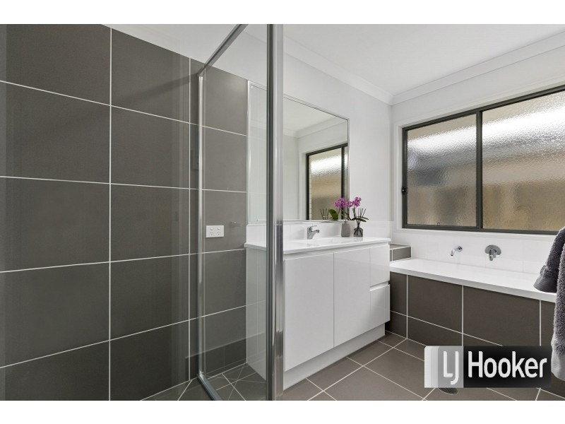 14 Jeffreys Street, Caboolture South QLD 4510