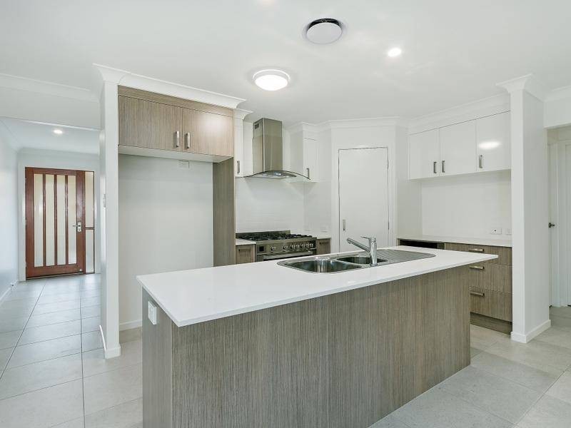 37 Greenhaven Circuit, Narangba QLD 4504