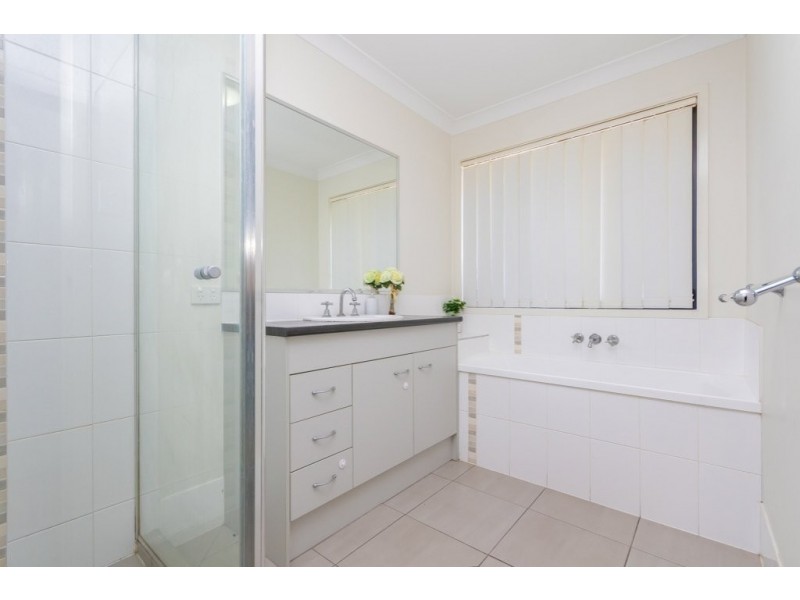 2 Lacebark Street, Morayfield QLD 4506