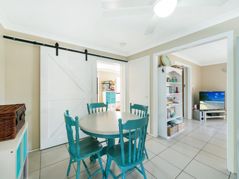 1 Moatah Drive, Beachmere QLD 4510