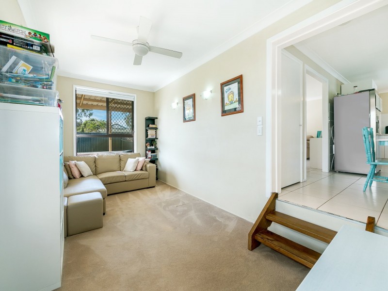 1 Moatah Drive, Beachmere QLD 4510