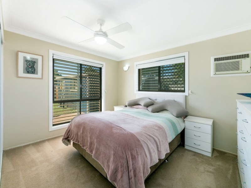 1 Moatah Drive, Beachmere QLD 4510