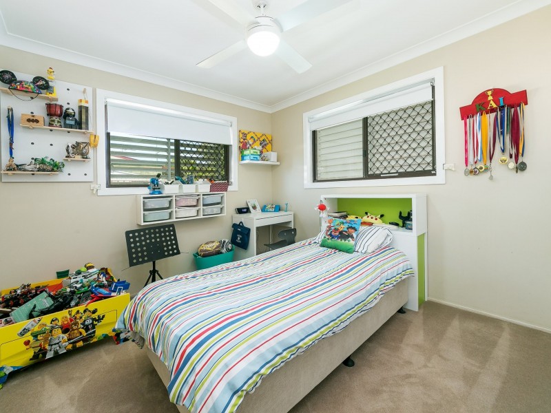 1 Moatah Drive, Beachmere QLD 4510