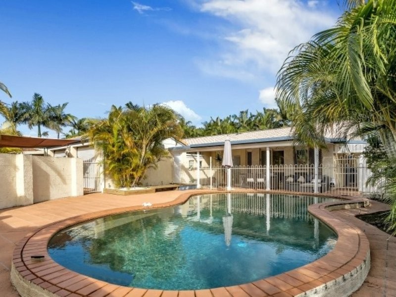 33 Endeavour Drive, Banksia Beach QLD 4507