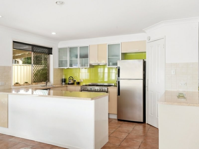 33 Endeavour Drive, Banksia Beach QLD 4507