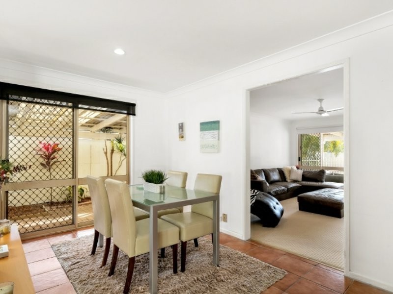 33 Endeavour Drive, Banksia Beach QLD 4507