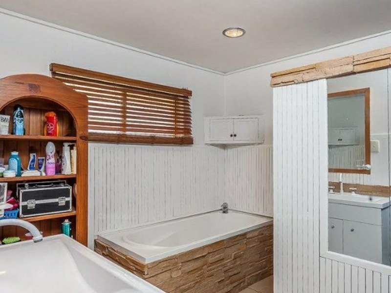 4 Wendy Crescent, Caboolture QLD 4510