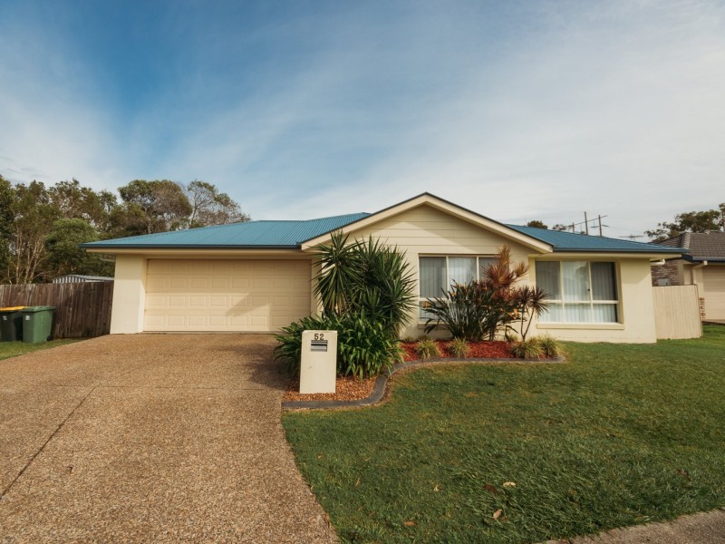 52 Corrimal Place, Sandstone Point QLD 4511