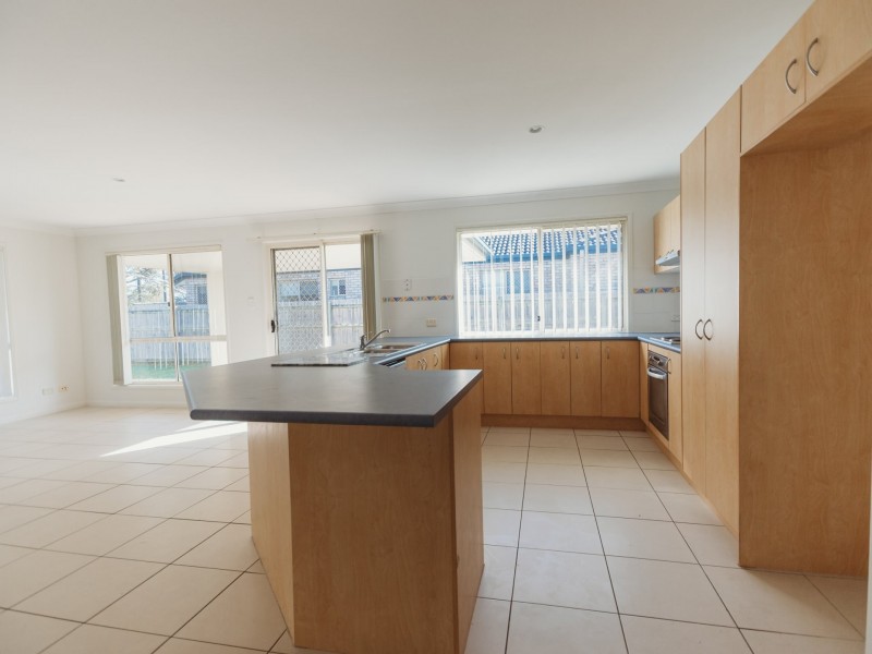 52 Corrimal Place, Sandstone Point QLD 4511