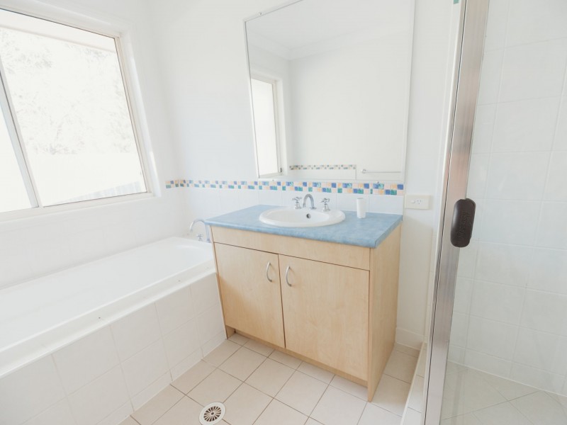 52 Corrimal Place, Sandstone Point QLD 4511