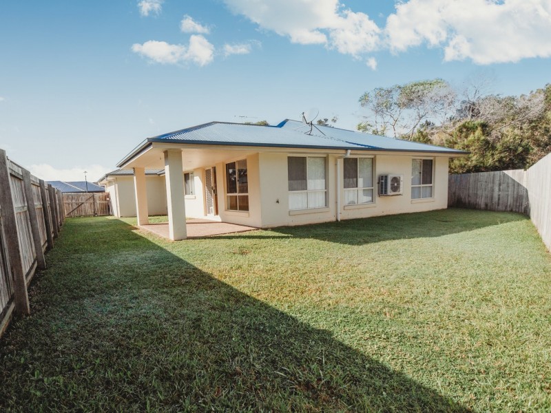 52 Corrimal Place, Sandstone Point QLD 4511