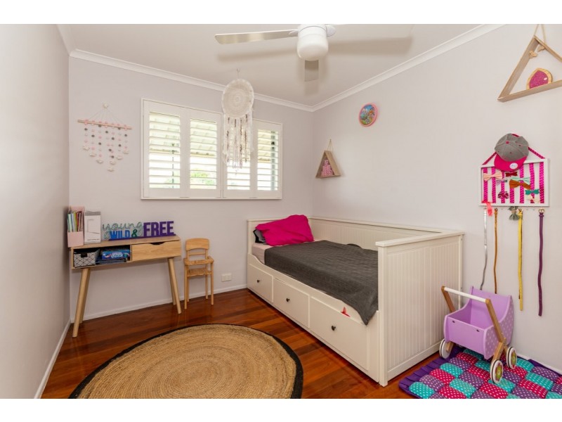 54 Benson Street, Scarborough QLD 4020