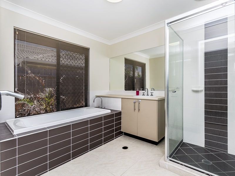 8 Crawford Street, Caboolture QLD 4510