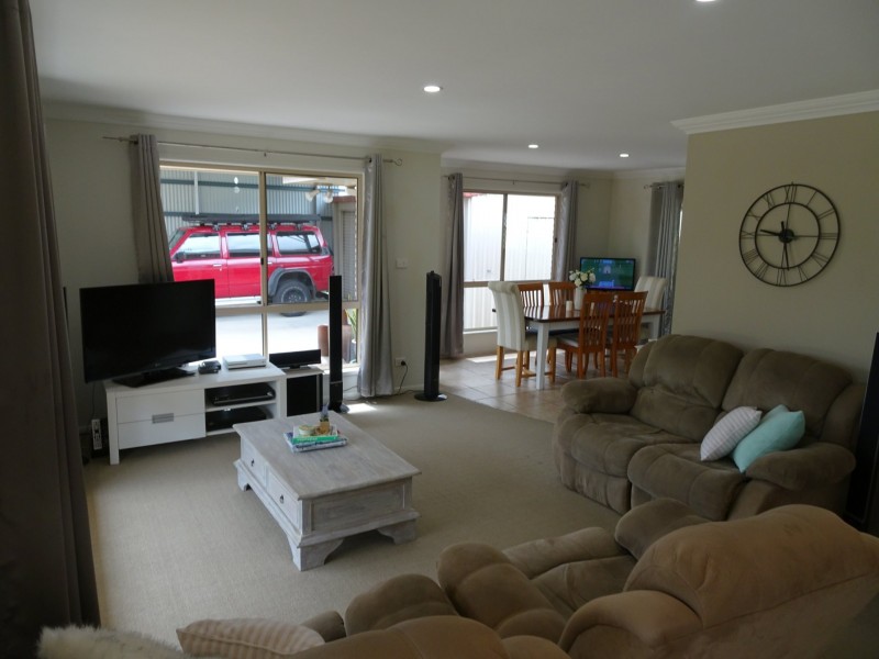 5 Levy Road, Elimbah QLD 4516