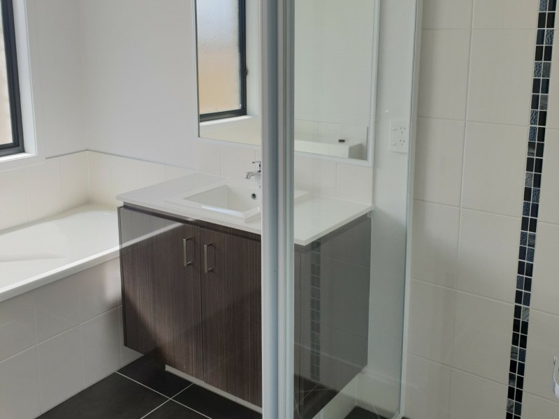 102 Meadowview Drive, Morayfield QLD 4506