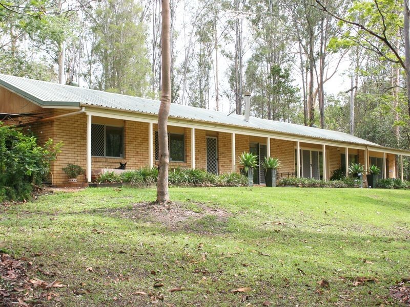 82 Collins Street, Moorina QLD 4506