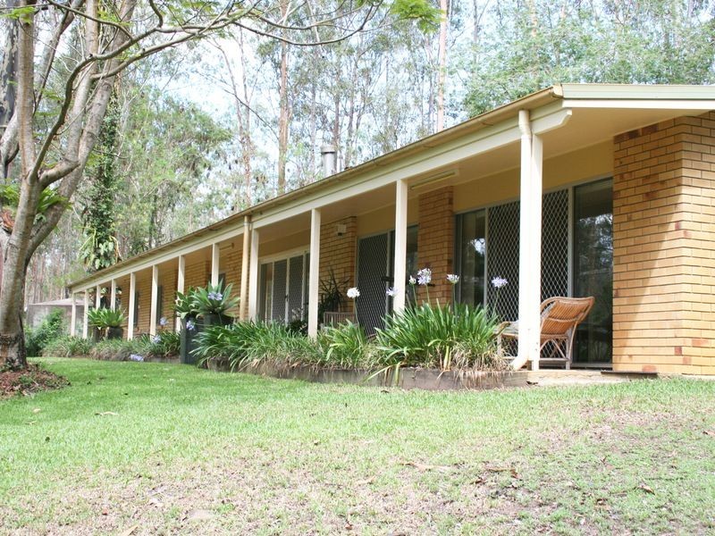 82 Collins Street, Moorina QLD 4506