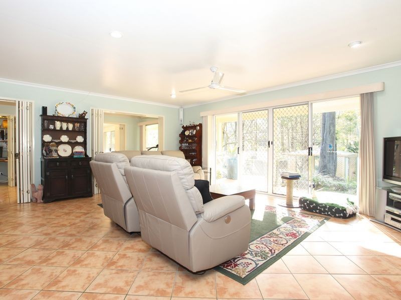 82 Collins Street, Moorina QLD 4506