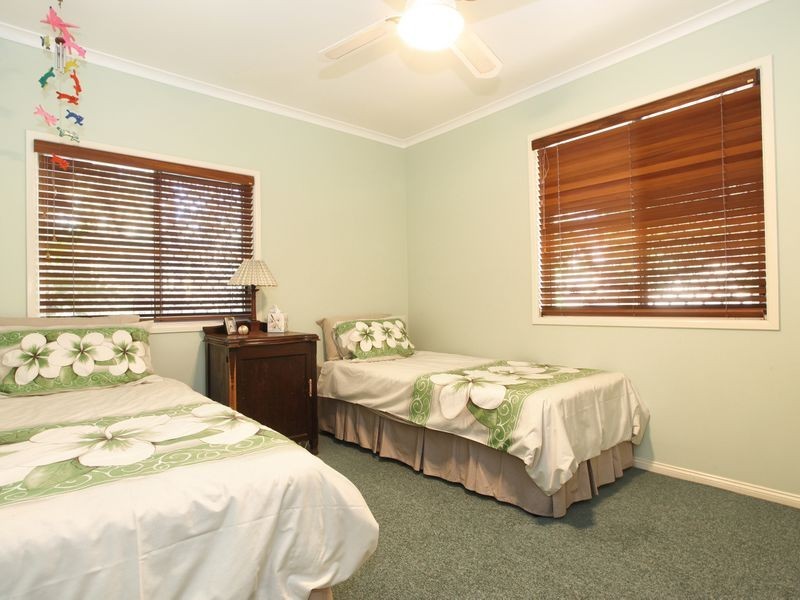 82 Collins Street, Moorina QLD 4506