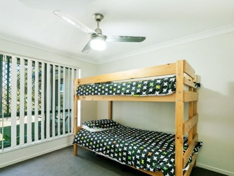 54 Sandheath Place, Ningi QLD 4511