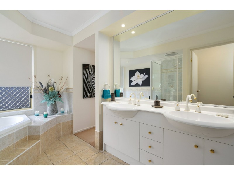 10 Parkway Street, Rothwell QLD 4022