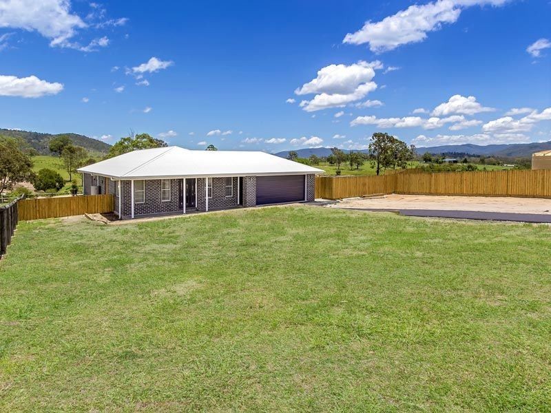 86 Sippel Drive, Woodford QLD 4514