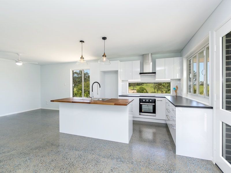 86 Sippel Drive, Woodford QLD 4514