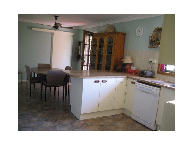 18 Wattle Ave, Sanctuary Point NSW 2540
