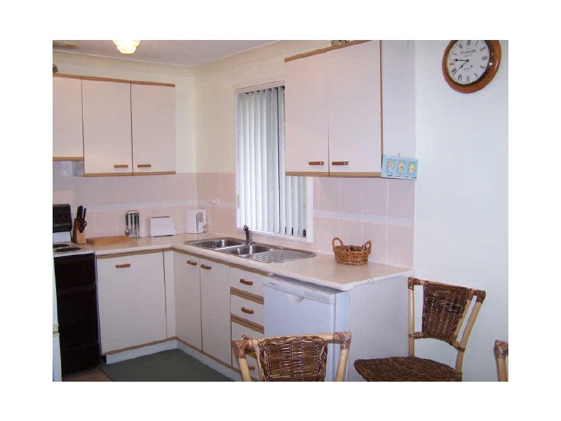 33 Lambs Crescent, Vincentia NSW 2540