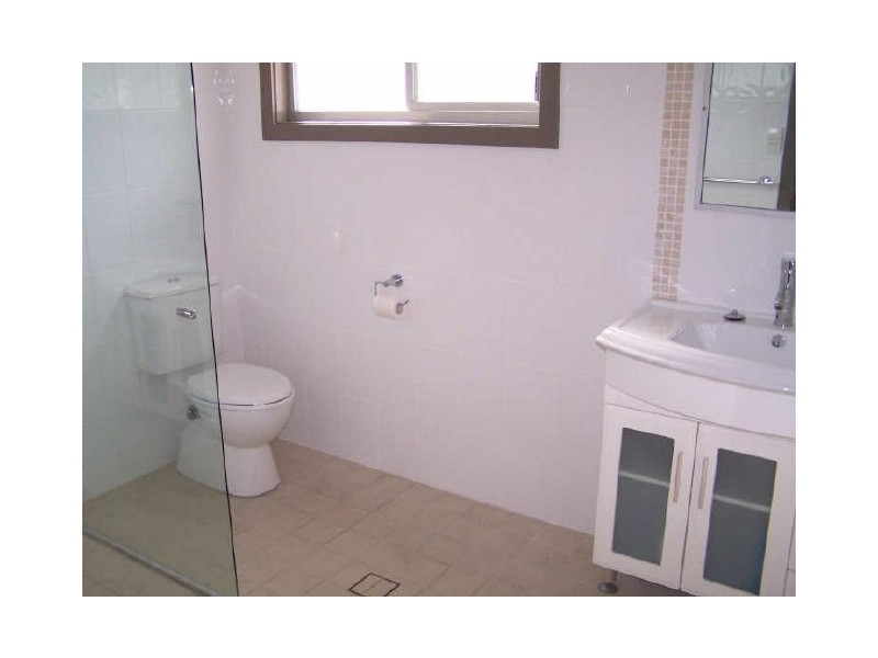 8 Walmer Ave, Sanctuary Point NSW 2540