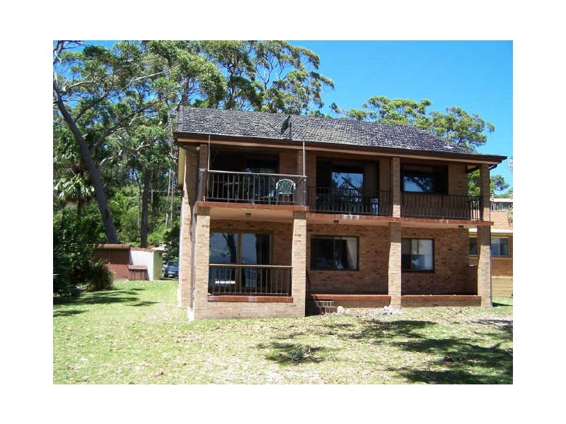 12 Deakin Street, Wrights Beach NSW 2540