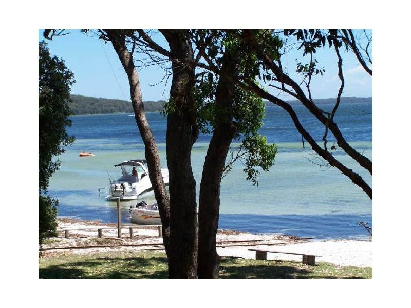 12 Deakin Street, Wrights Beach NSW 2540