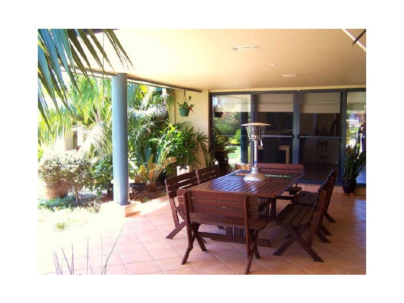 8 Raven Cl, Vincentia NSW 2540